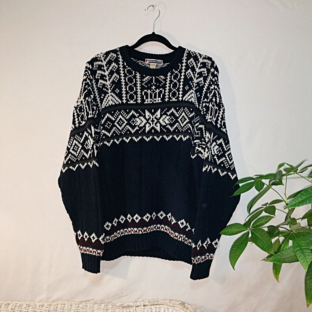Unisex size L vintage sweater.